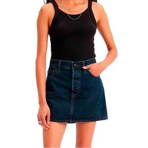 Levi's - Denim Mid-Rise Wellthread Icon Mini Skirt Size 32 Dark Wash